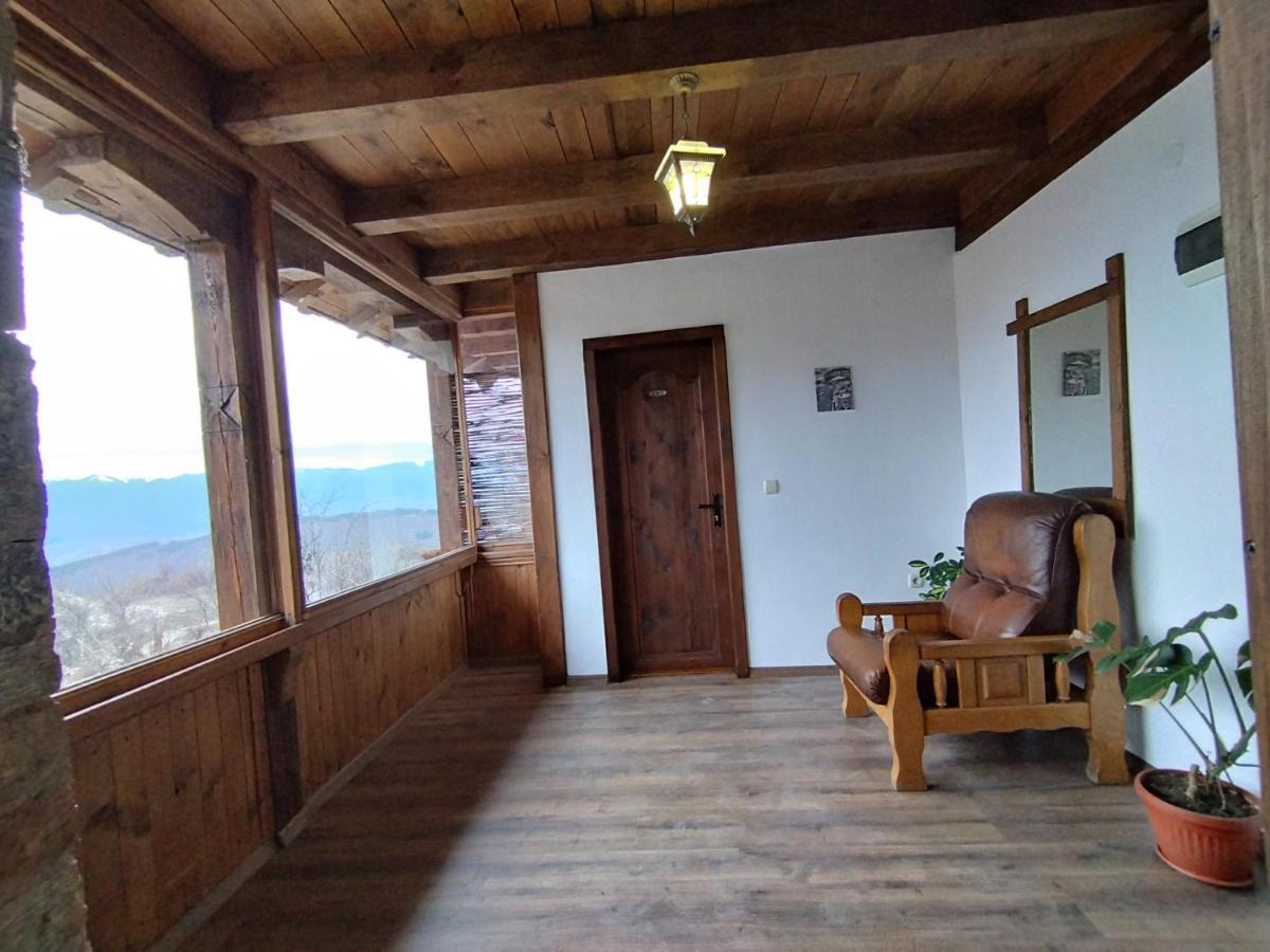 Семеен Хотел Скендерова Къща Leshten Exterior foto
